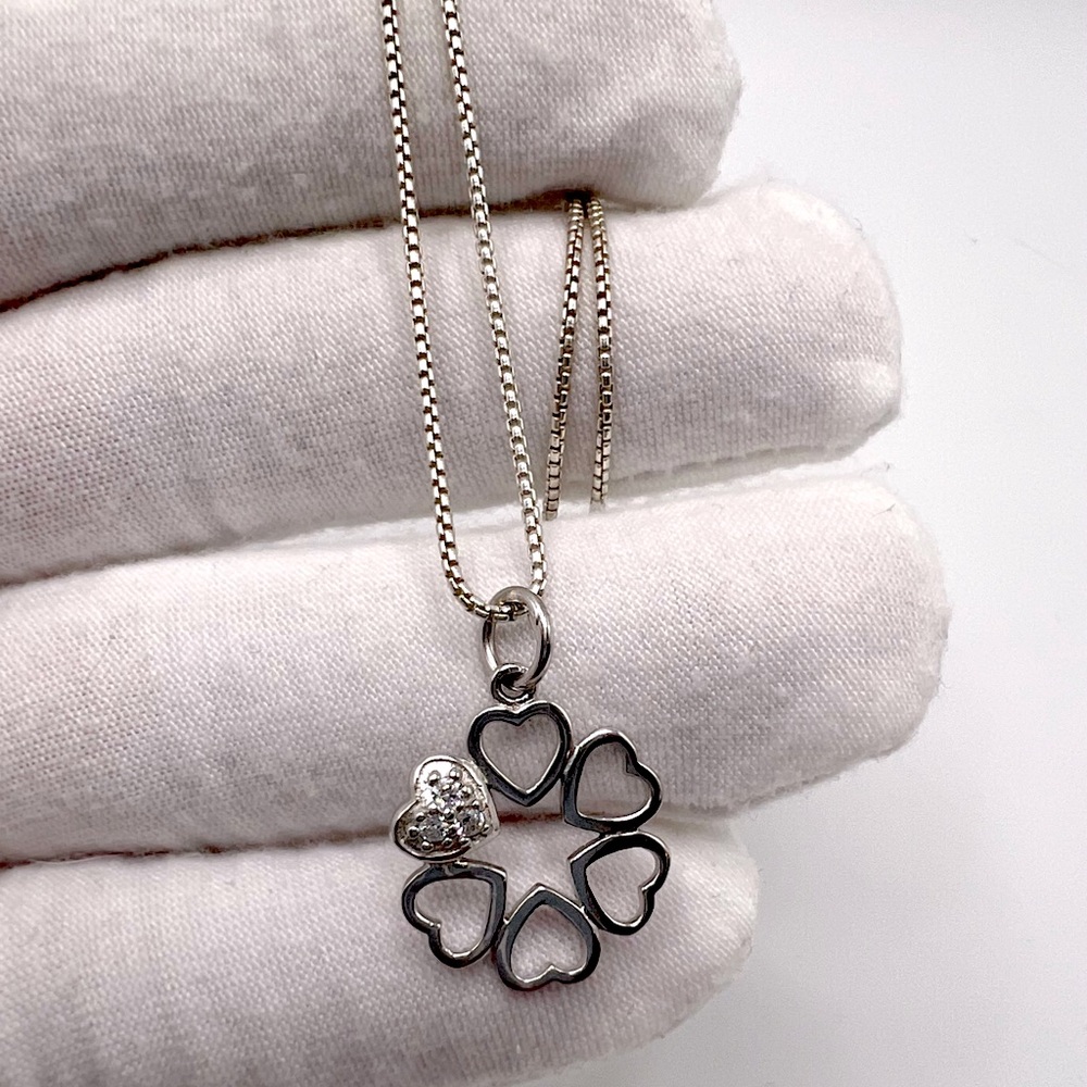 .925 Sterling Silver Heart Wreath Necklace with Cz Accents - Picture 6 of 15
